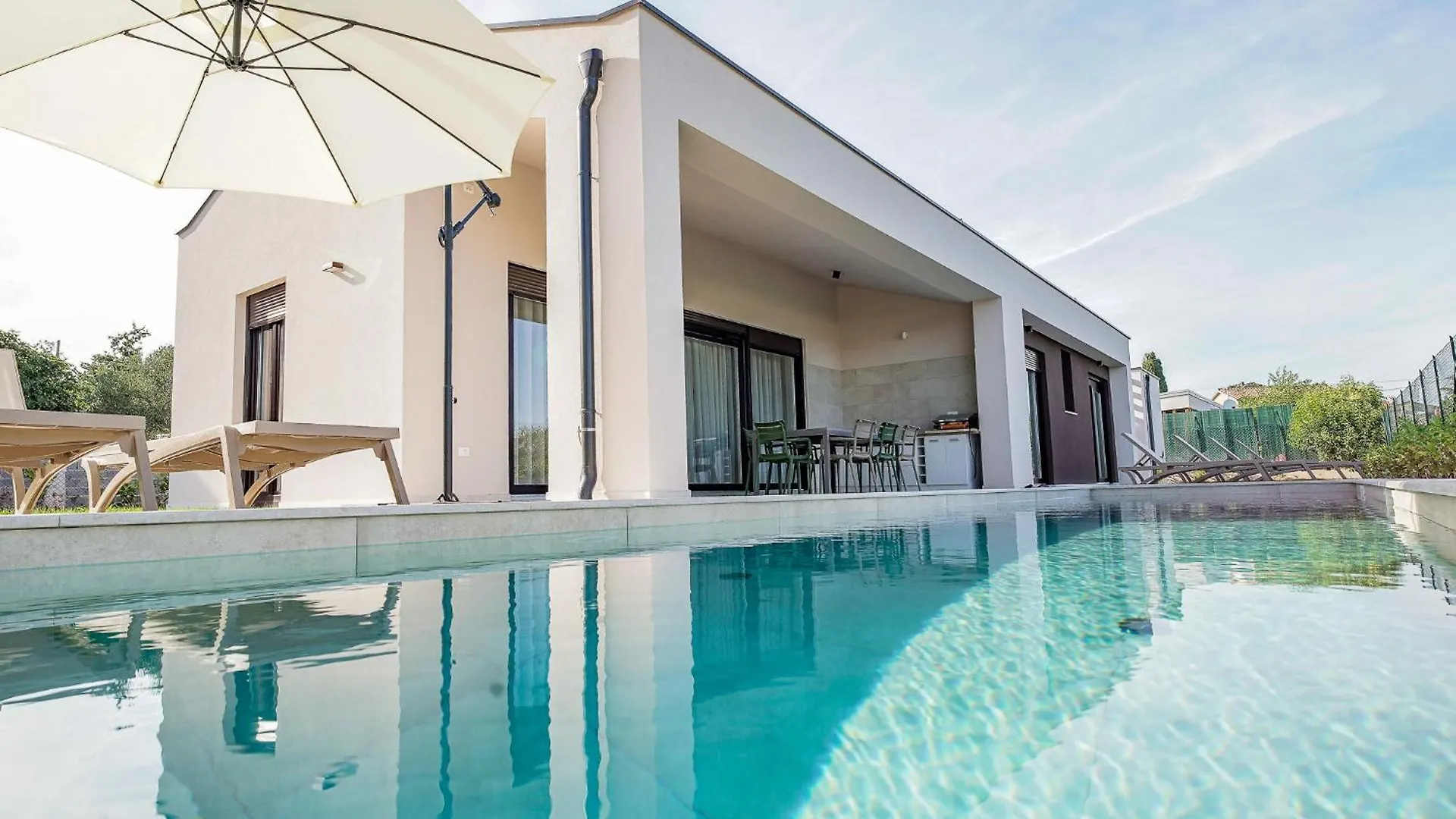 Echo Villa, Istra, Pool/Jacuzzi, Bbq, Pet Friendly Segotici